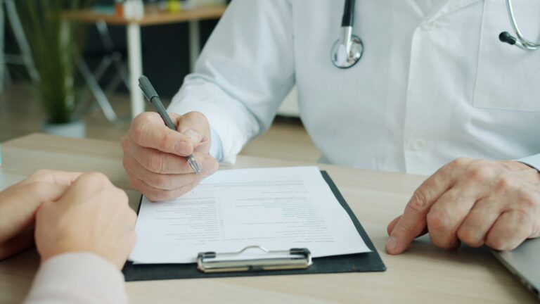 ¿Qué es un seguro de gastos médicos mayores y para qué sirve?
